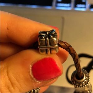 Pandora Gift Box/Present Charm